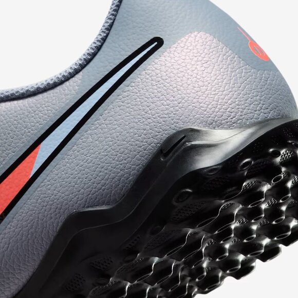 Nike Tiempo Legend 10 Club (Used Once) - Picture 3 of 3